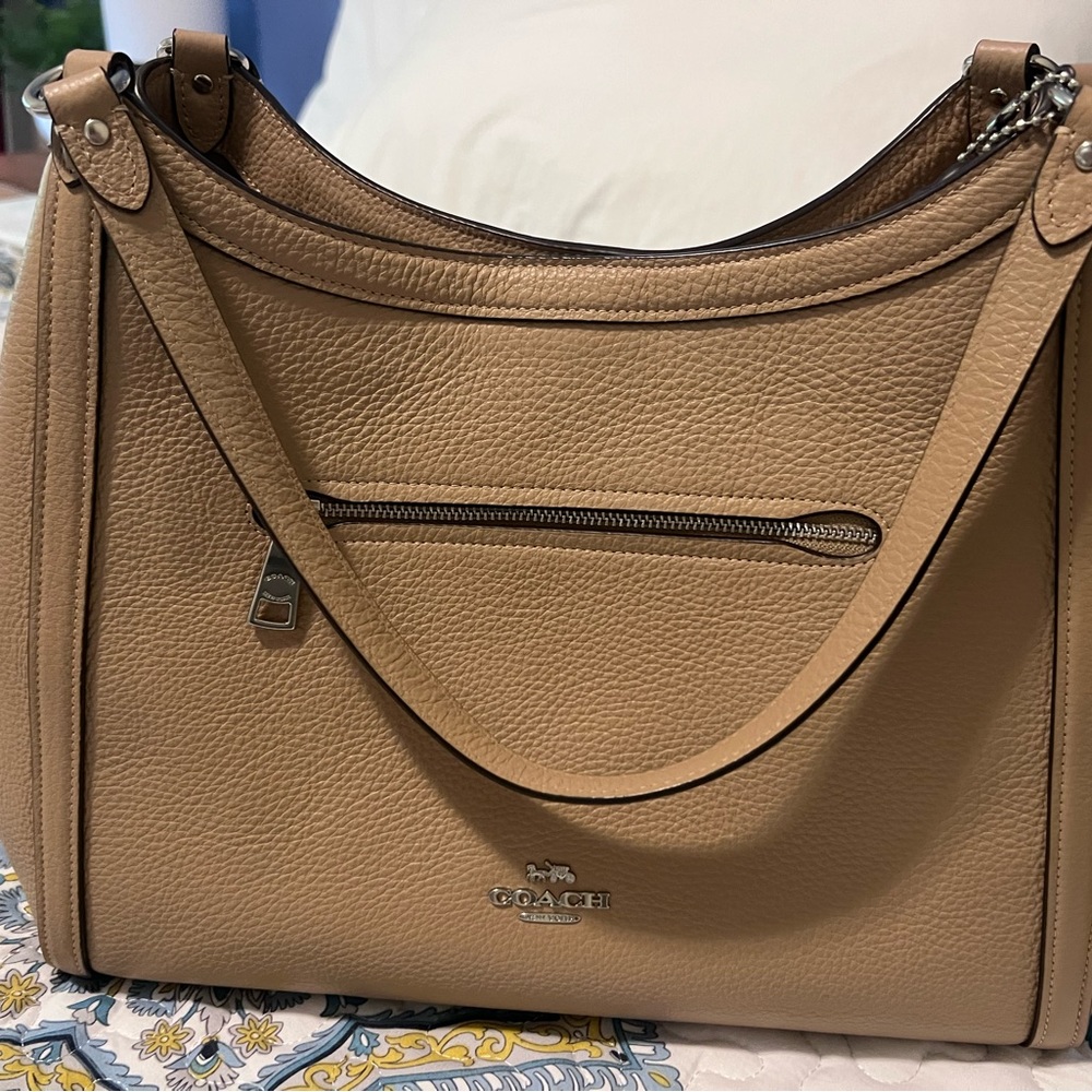 Coach tan leather shoulder bag